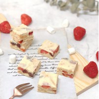 草莓雪Q餅 Strawberry Marshmallow Biscuits - 10入袋裝(葷)